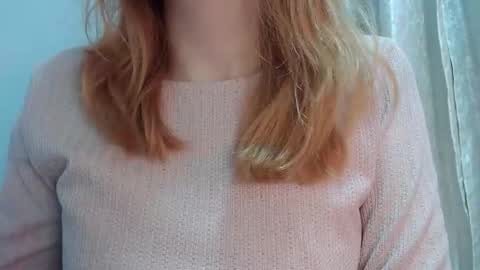 Snapshot of thin33 chatting on February 11, 2:49 am sara online show from February 11, 2:49 am