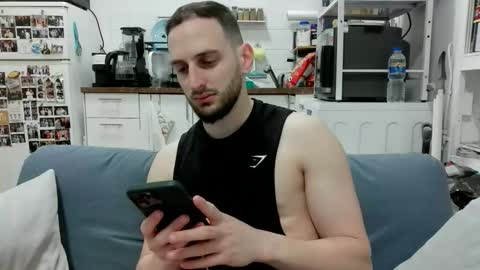 Snapshot of thinboy2 chatting on April 16, 5:25 pm Thinboy2 online show from April 16, 5:25 pm