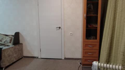 Snapshot of this_is_andy chatting on November 3, 10:32 pm Andy online show from November 3, 10:32 pm