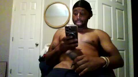 Snapshot of thisdickhitdifferent chatting on June 22, 12:57 pm Juelz online show from June 22, 12:57 pm