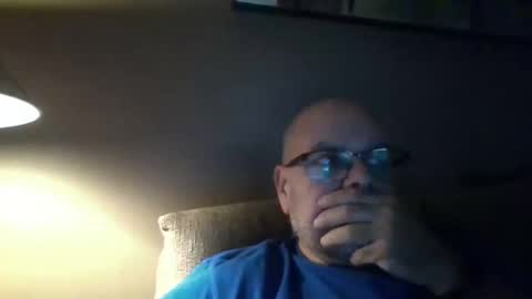 Snapshot of thisguy374 chatting on June 21, 9:01 am thisguy374 online show from June 21, 9:01 am