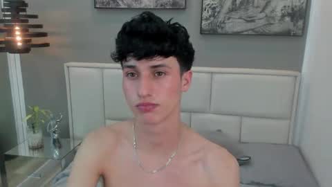 Thom online show from April 19, 4:17 pm