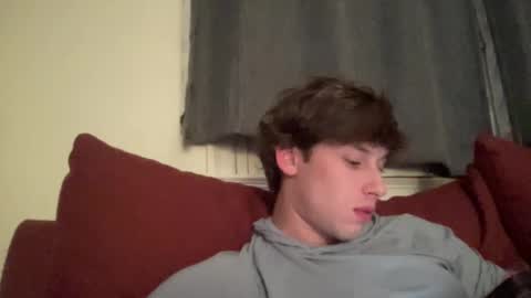 Snapshot of thomas13585 chatting on December 4, 7:39 am TomXXX online show from December 4, 7:39 am