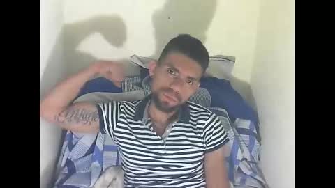 Snapshot of thomas2wood chatting on June 1, 12:34 am Thomas2Wood online show from June 1, 12:34 am