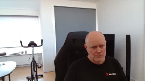 Snapshot of thomas315627 chatting on March 3, 11:27 am thomas315627 online show from March 3, 11:27 am