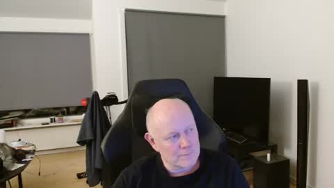 Snapshot of thomas315627 chatting on May 6, 9:31 pm thomas315627 online show from May 6, 9:31 pm