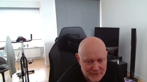 Snapshot of thomas315627 chatting on May 26, 12:01 pm thomas315627 online show from May 26, 12:01 pm