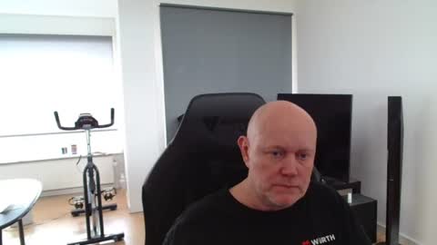 Snapshot of thomas315627 chatting on June 12, 2:16 pm thomas315627 online show from June 12, 2:16 pm