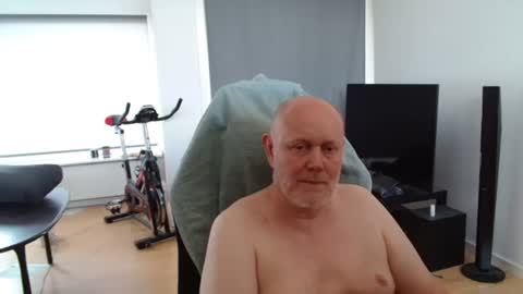 Snapshot of thomas806035 chatting on June 29, 12:16 pm thomas806035 online show from June 29, 12:16 pm