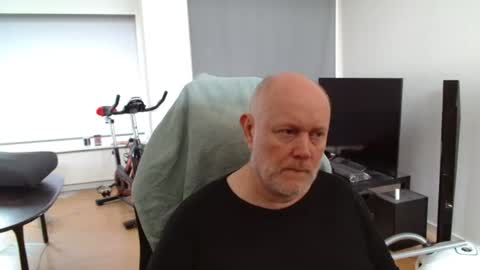 Snapshot of thomas806035 chatting on July 1, 8:16 am thomas806035 online show from July 1, 8:16 am