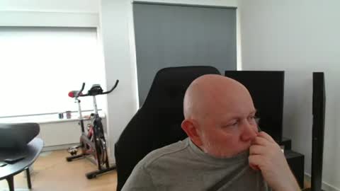 Snapshot of thomas806035 chatting on July 2, 4:57 pm thomas806035 online show from July 2, 4:57 pm