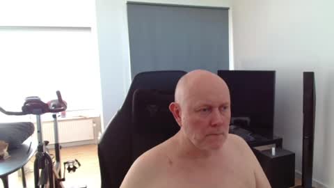 Snapshot of thomas806035 chatting on July 9, 2:21 pm thomas806035 online show from July 9, 2:21 pm