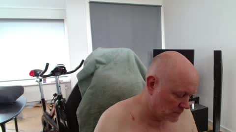 Snapshot of thomas806035 chatting on July 12, 11:45 am thomas806035 online show from July 12, 11:45 am