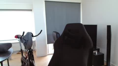 Snapshot of thomas806035 chatting on July 14, 12:11 pm thomas806035 online show from July 14, 12:11 pm