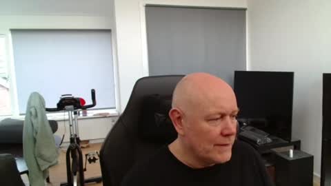 Snapshot of thomas806035 chatting on July 20, 7:22 am thomas806035 online show from July 20, 7:22 am