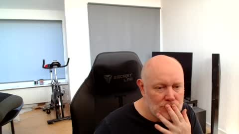 Snapshot of thomas806035 chatting on August 3, 6:56 am thomas806035 online show from August 3, 6:56 am