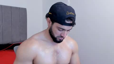 Snapshot of thomas_brandon chatting on January 19, 4:38 am Thomas Brandon online show from January 19, 4:38 am