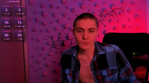 thomas_crow online show from January 8, 9:44 am