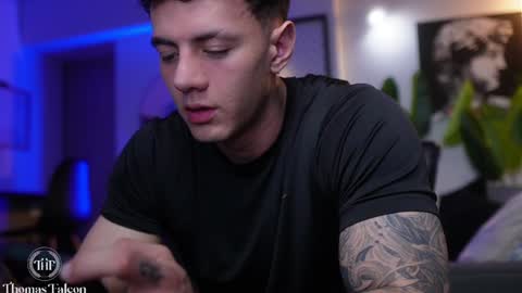 Thomas Falcon online show from January 11, 1:06 am