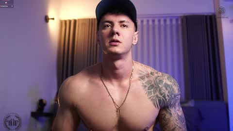 Thomas Falcon online show from October 8, 2:09 am