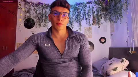 Thomas Grey online show from February 8, 3:41 am