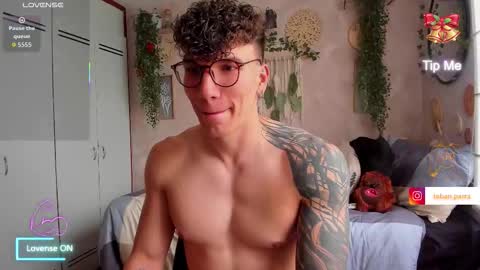 Thomas Grey online show from January 8, 2:52 pm