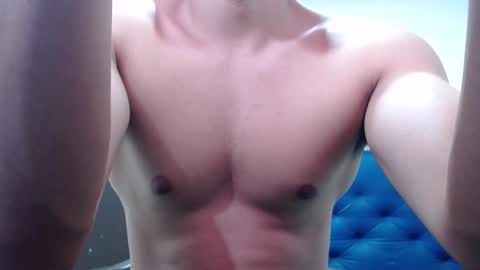 Snapshot of thomas_neuman chatting on January 27, 3:50 pm Thomas online show from January 27, 3:50 pm