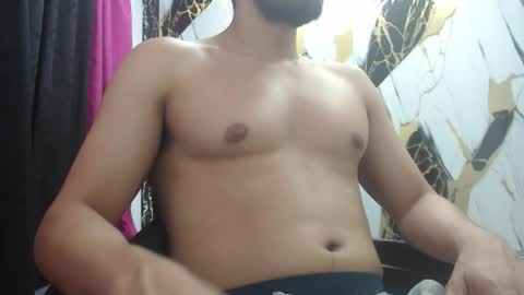 Thomas online show from February 4, 8:36 pm