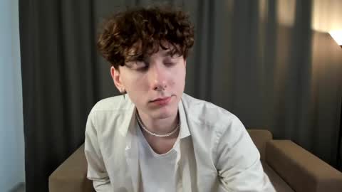 Thomas online show from March 1, 2:04 am