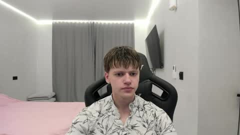 Tomas online show from April 4, 7:22 pm