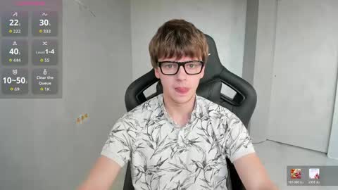 Snapshot of thomas_shelbivip chatting on June 6, 4:01 pm Tomas online show from June 6, 4:01 pm