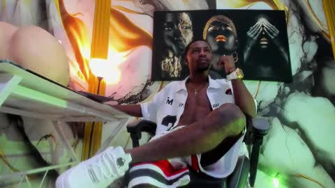 Thomas online show from October 1, 3:34 am