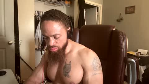 Snapshot of thomasgwhitecft chatting on February 4, 10:02 pm FatherTime online show from February 4, 10:02 pm