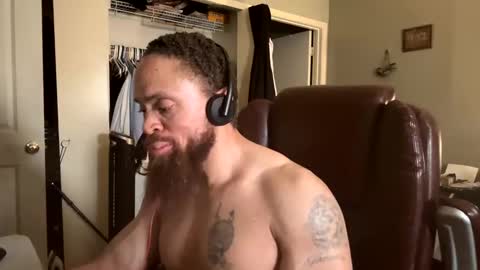 Snapshot of thomasgwhitecft chatting on February 6, 10:10 pm FatherTime online show from February 6, 10:10 pm