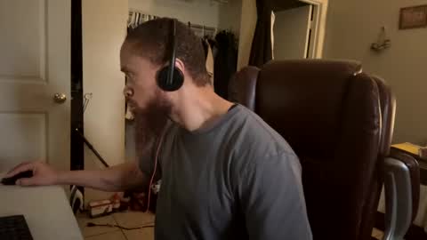 Snapshot of thomasgwhitecft chatting on February 13, 6:05 pm FatherTime online show from February 13, 6:05 pm