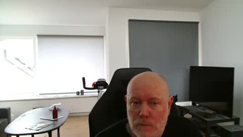 thomash32 online show from October 23, 10:47 am