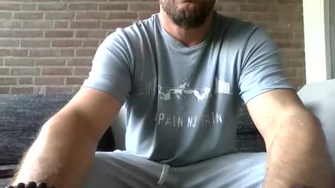 Snapshot of thomasonnl chatting on May 5, 5:32 pm thomasonnl online show from May 5, 5:32 pm