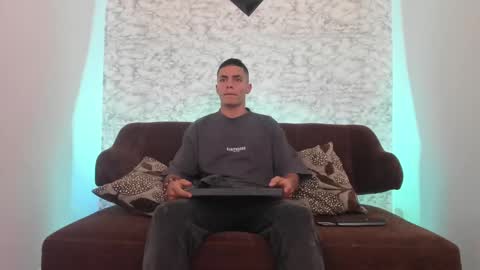 thomass_conor online show from February 15, 6:55 pm