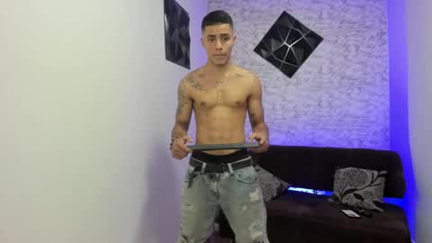 thomass_conor online show from March 10, 11:49 pm