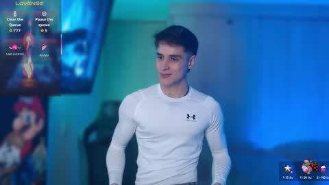 Snapshot of thomklein chatting on January 17, 7:28 pm Thom Klein online show from January 17, 7:28 pm