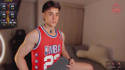 Snapshot of thomklein chatting on February 26, 8:30 pm Thom Klein online show from February 26, 8:30 pm