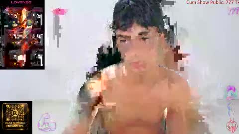 Snapshot of thommy_cute chatting on June 7, 1:43 am Thomas online show from June 7, 1:43 am