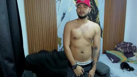 thomson_hot01 online show from February 4, 5:24 am