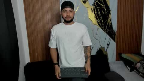 thomson_hot01 online show from February 5, 5:45 am