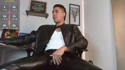 Snapshot of thonydupont chatting on September 22, 7:05 pm thonydupont online show from September 22, 7:05 pm