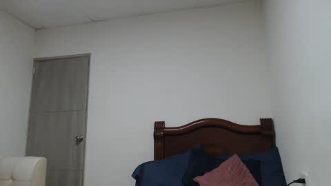 thonyy online show from November 2, 12:57 am