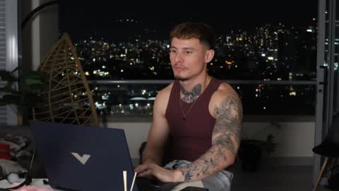 Snapshot of thorclarck_ chatting on December 4, 12:19 am Sebastian online show from December 4, 12:19 am