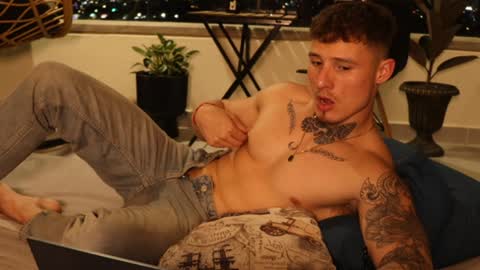 Snapshot of thorclarck_ chatting on January 18, 1:52 am Sebastian online show from January 18, 1:52 am