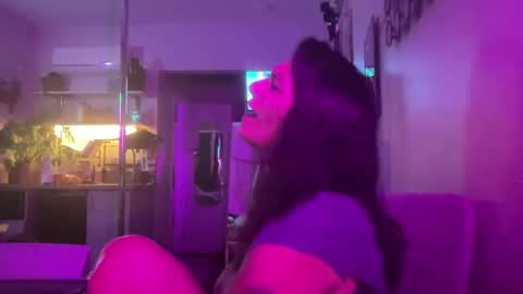 Snapshot of throatyygoat chatting on September 24, 2:59 am throatyygoat online show from September 24, 2:59 am