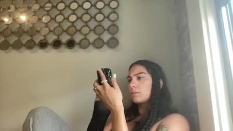 Snapshot of throatyygoat chatting on October 3, 3:20 pm throatyygoat online show from October 3, 3:20 pm